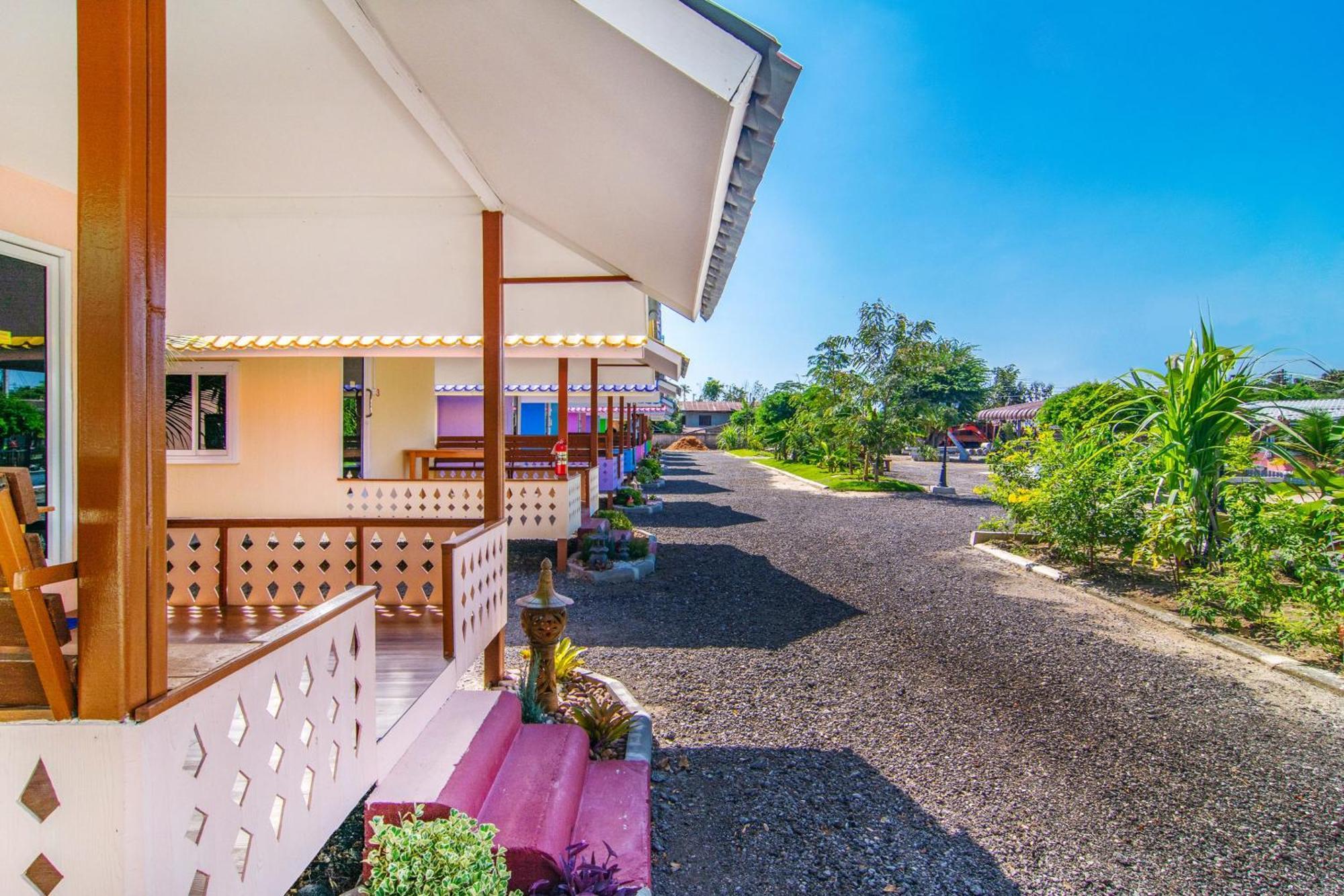 Oyo 578 Pj Resort And Snooker Club Prachuap Khiri Khan Bagian luar foto
